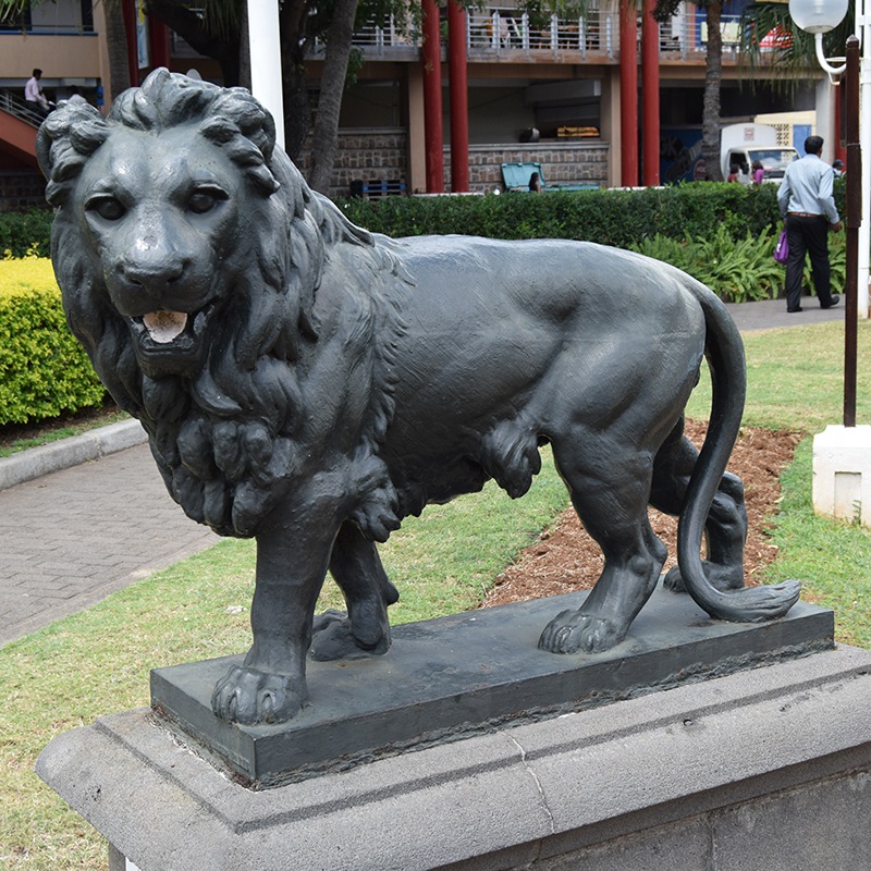 lion bronze sculpture