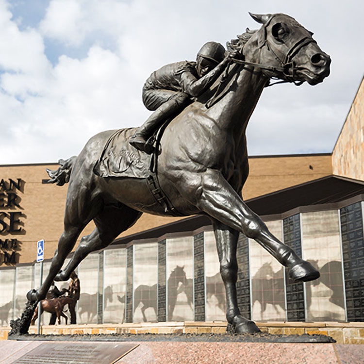 museum soldier horse sculpture