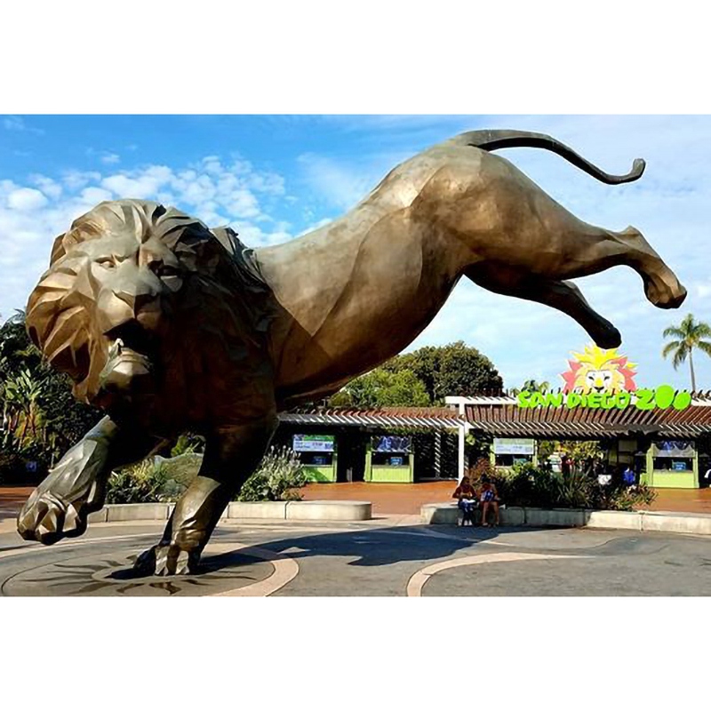 sculpture lion