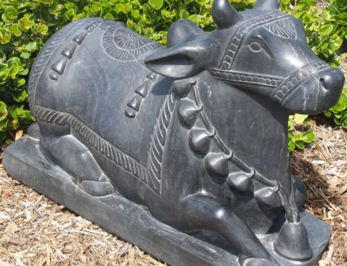 Outdoor Garden Decoration Intricate Vigorous Life-Size Black Stone Bull Statue for Sale Lying on the Ground