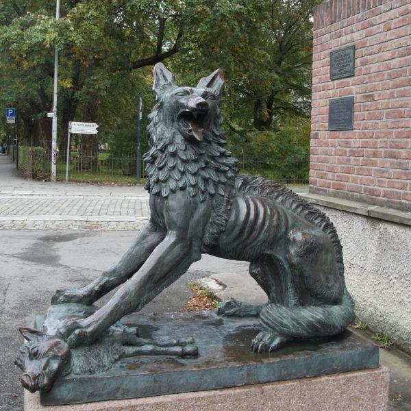 Large Wolf Statues for Sale