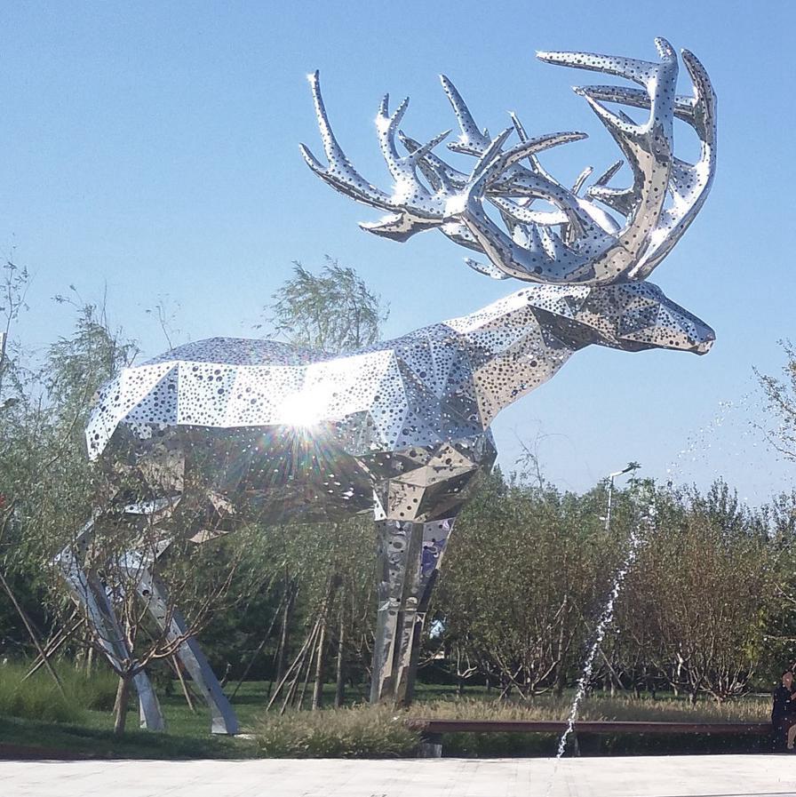 Large size deer sculpture