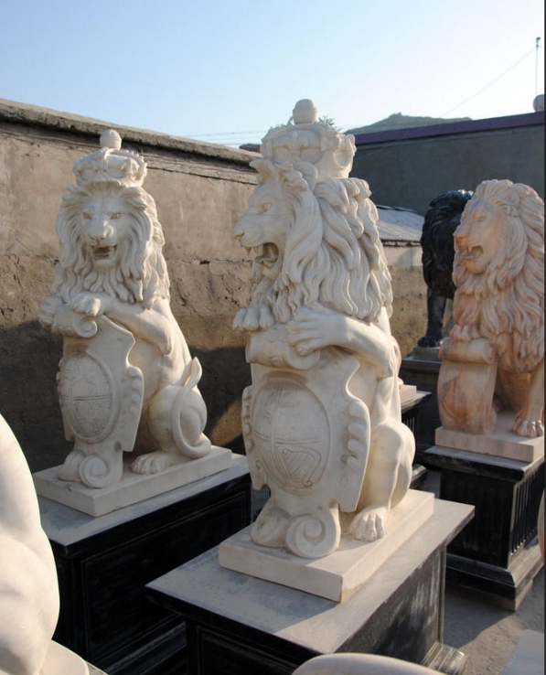 lion statues outdoor