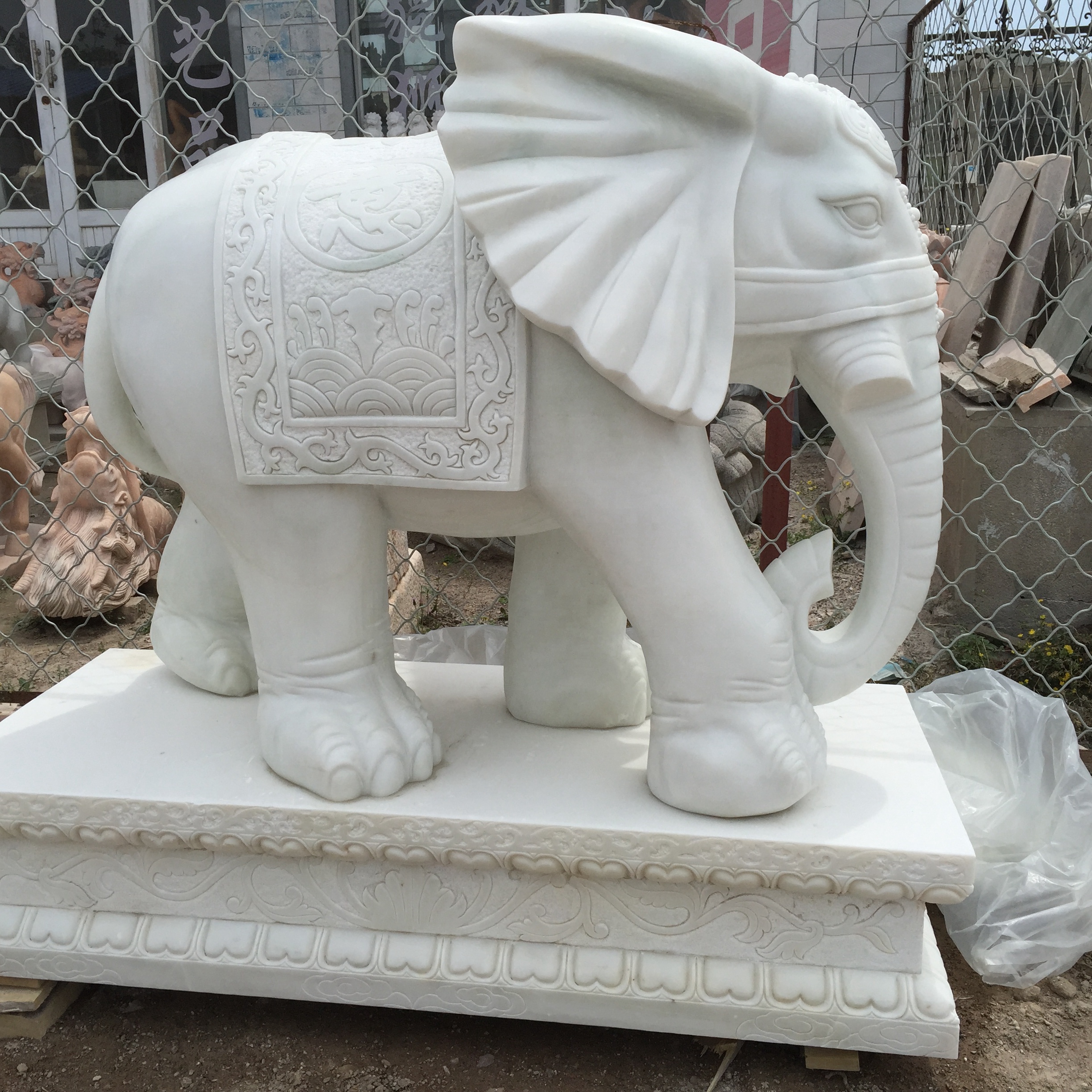 elephant statue bangkok