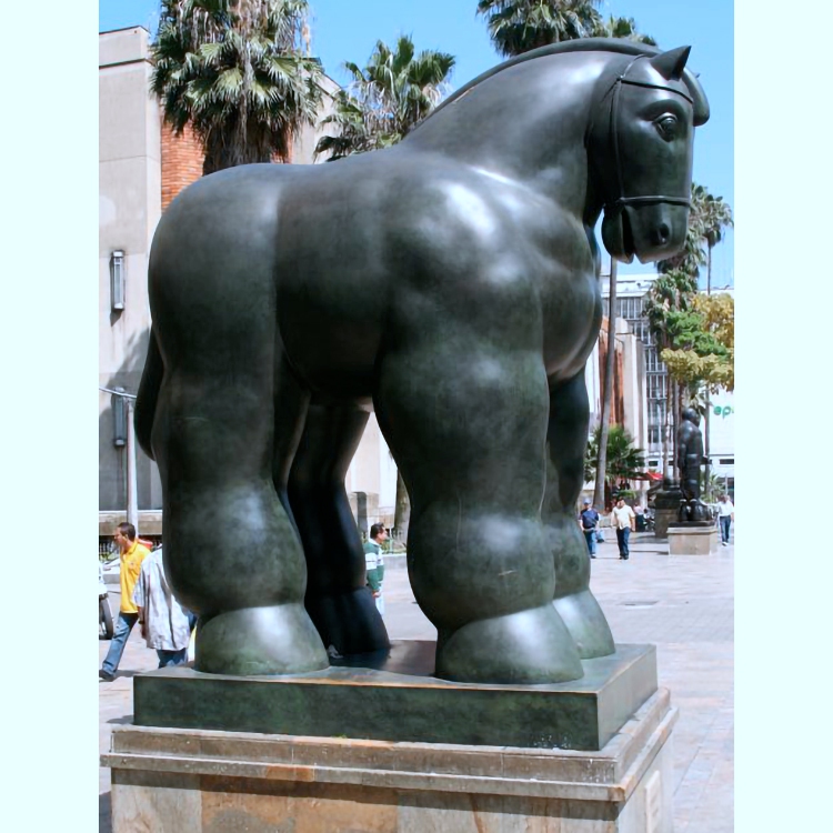 fat horse sculpture