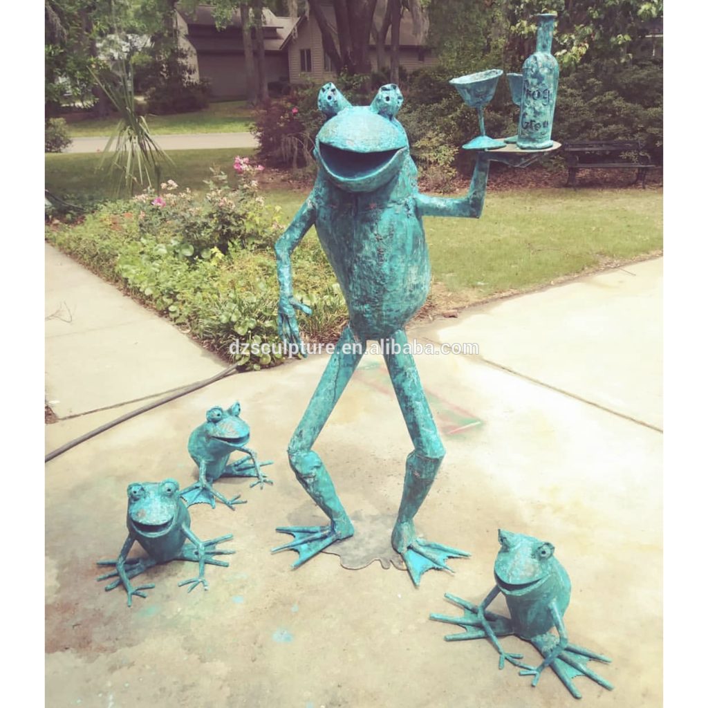 resin frogs sculpture