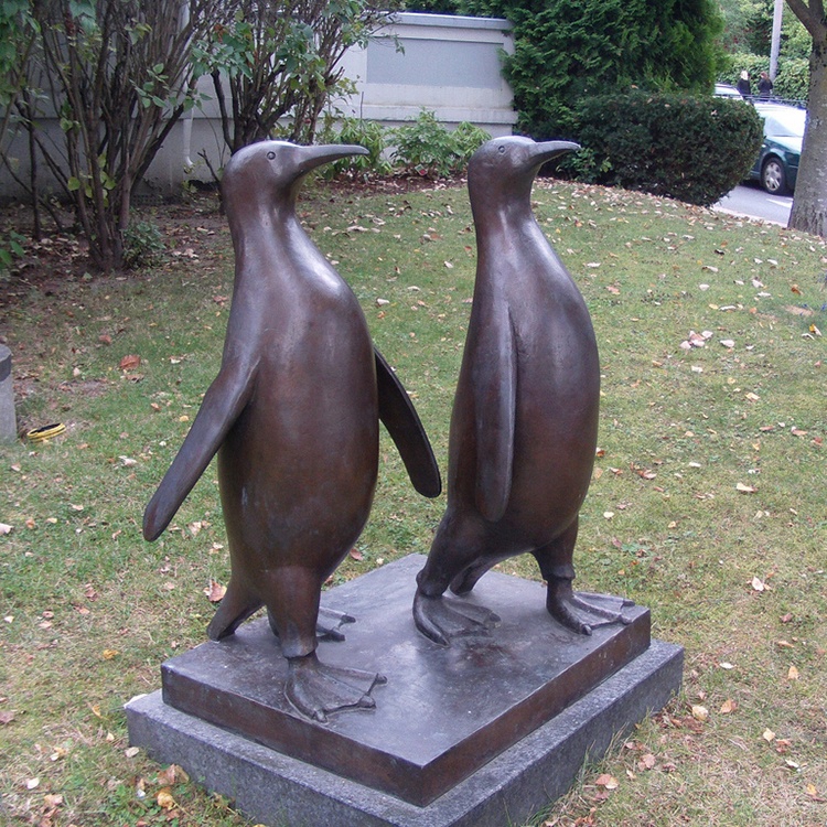 penguins sculptures