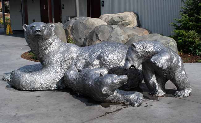 Three bears statue