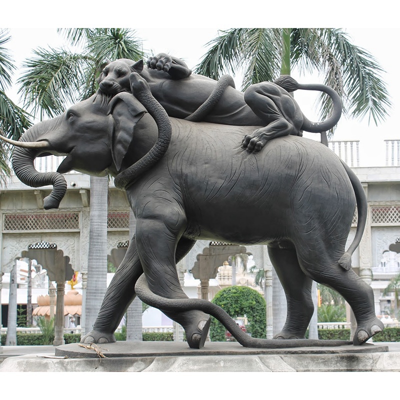 Animal wars bronze sculpture