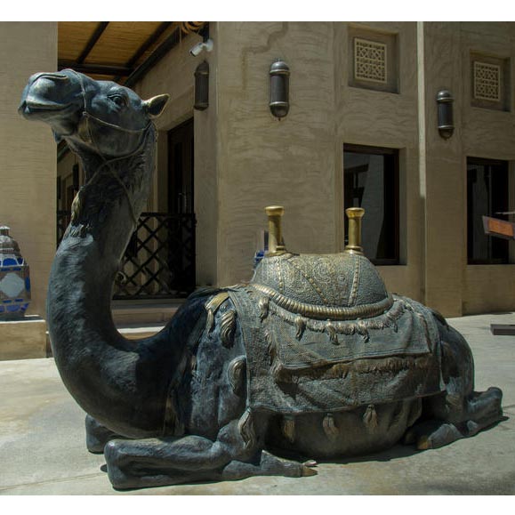 Animal camel sculpture