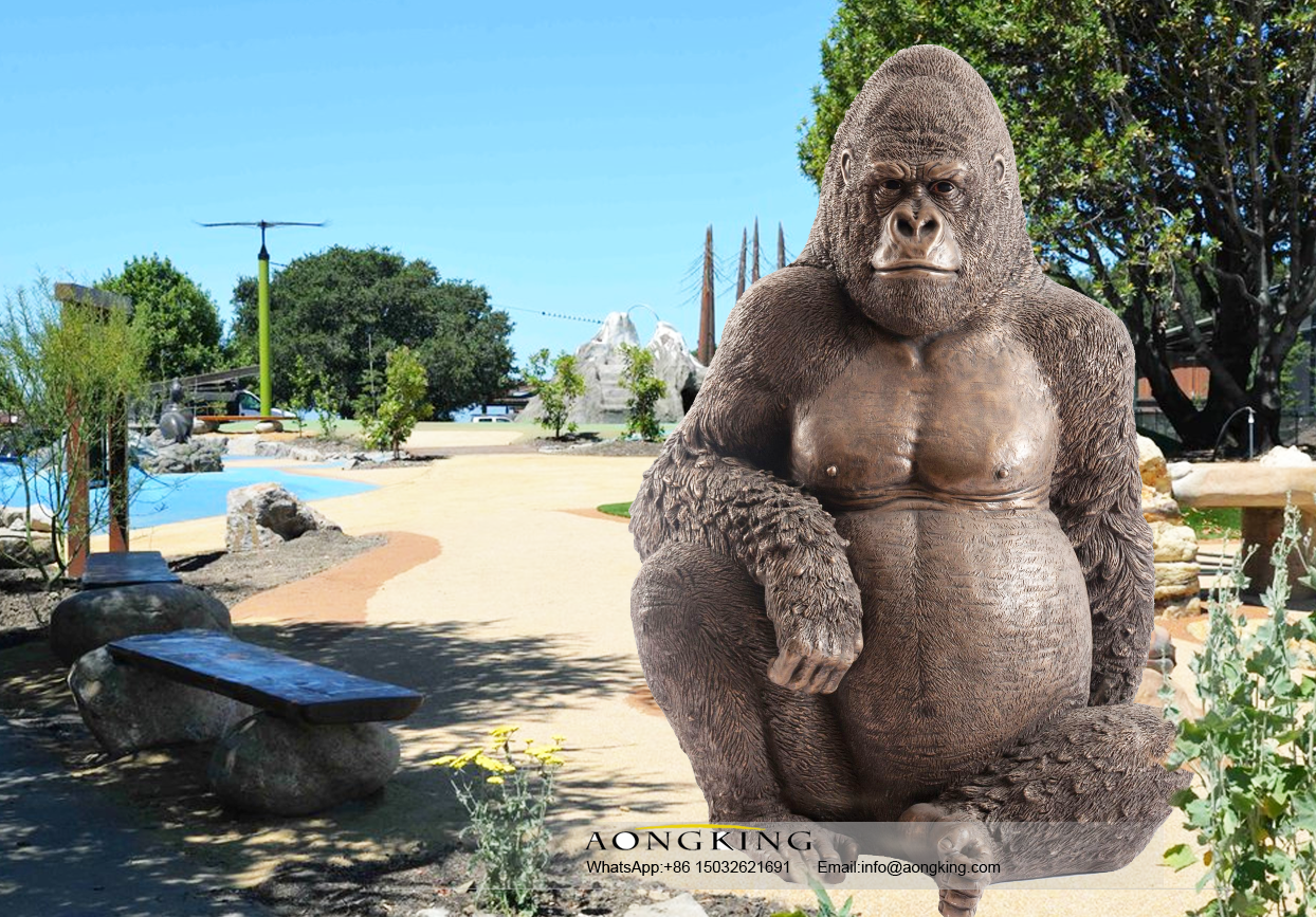 Bronze Life Size Outdoor Decoration Koko the Gorilla Statue for Animal Clinic