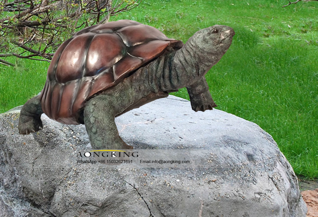 Bronze Art Decoration Sculpture of Sulcata Tortoise on the Ground