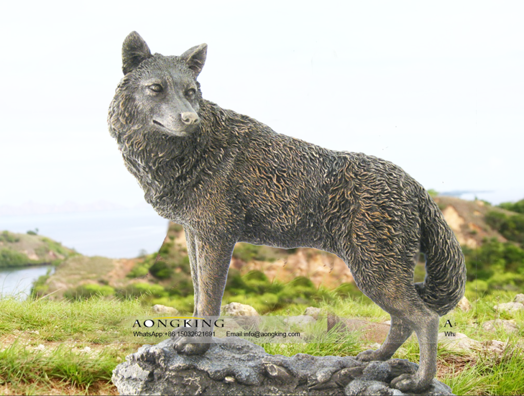 Life Size Standing High Quality Bronze Outdoor Maned Wolf Sculpture