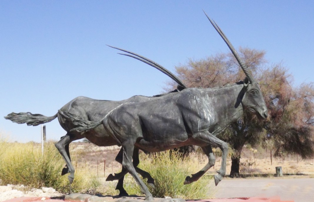 Gemsbok design antelope statue