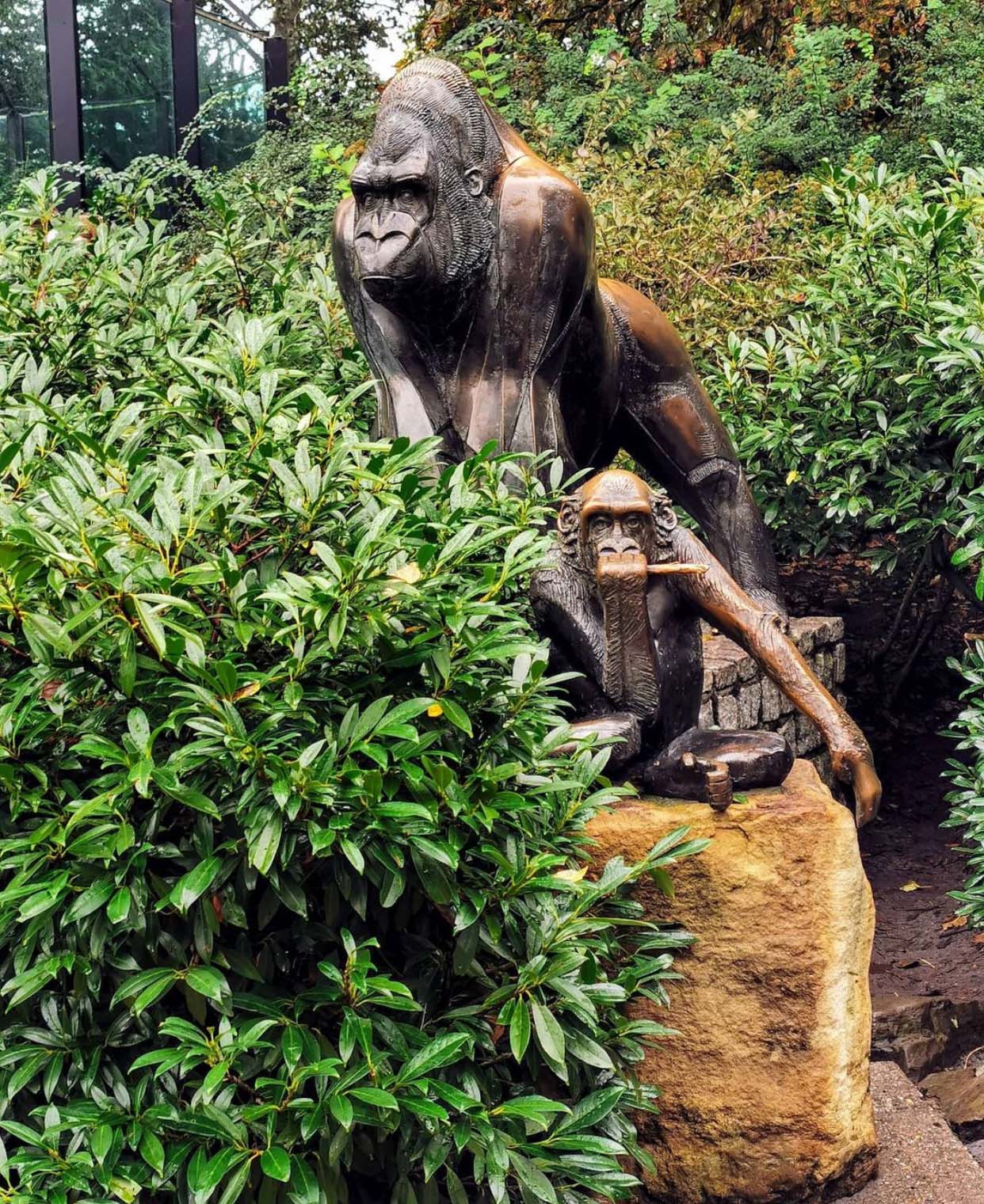 Bronze Orangutan Sculpture for Garden Decoration