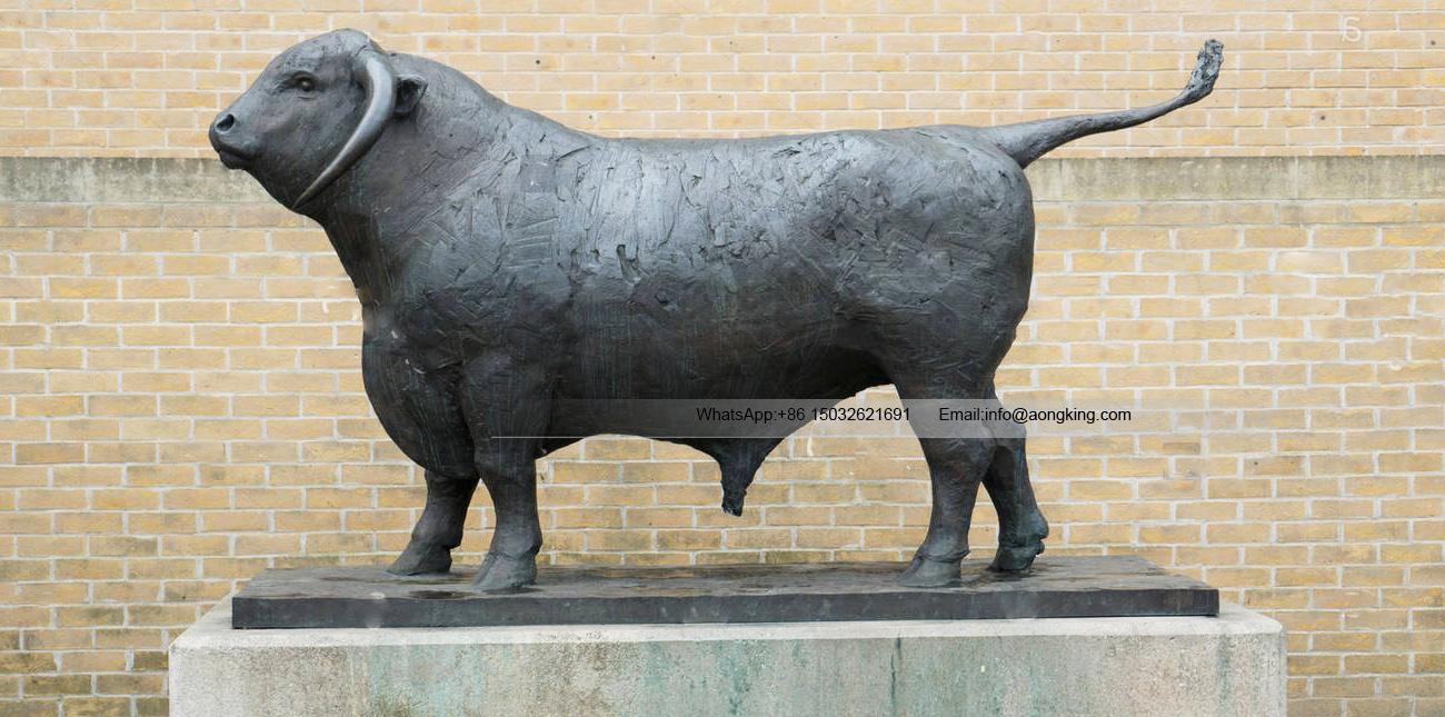 Public art and bull sculpture