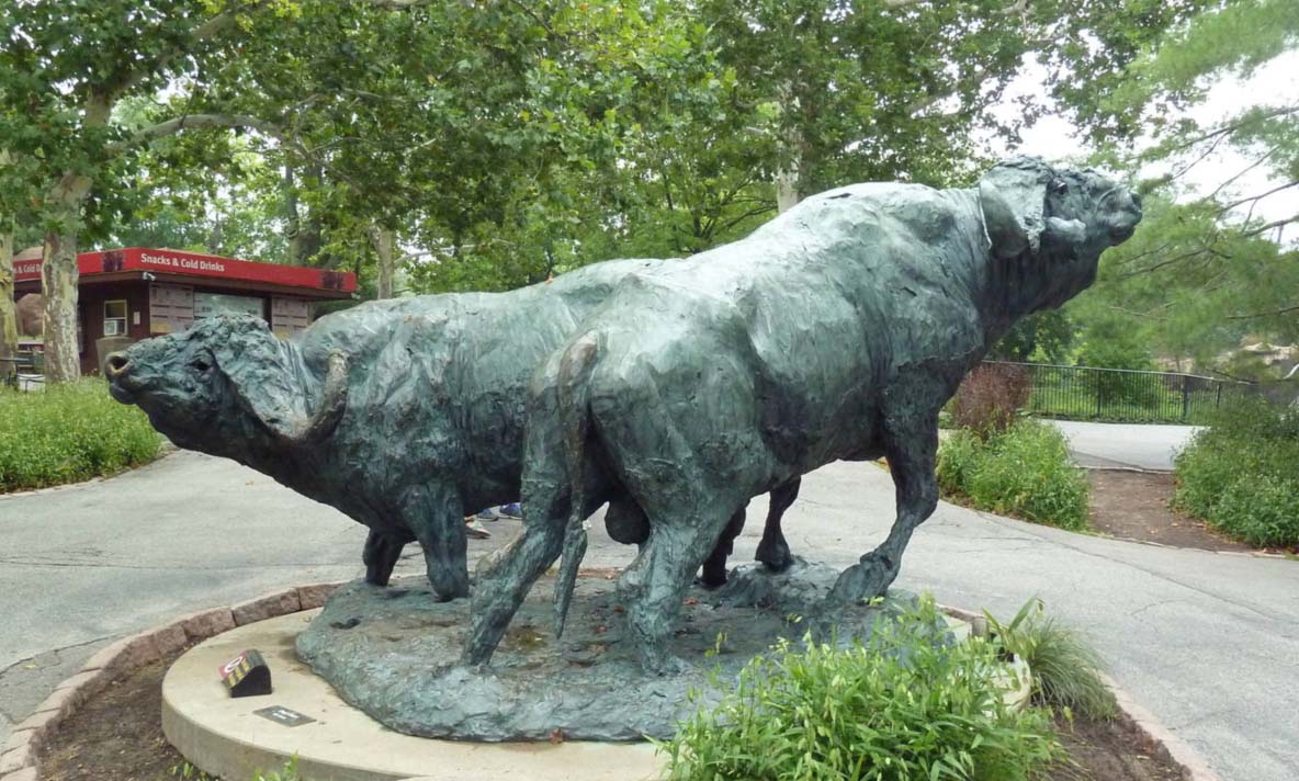 Outdoor Garden Ornament African animal cape buffalo Bronze Statue