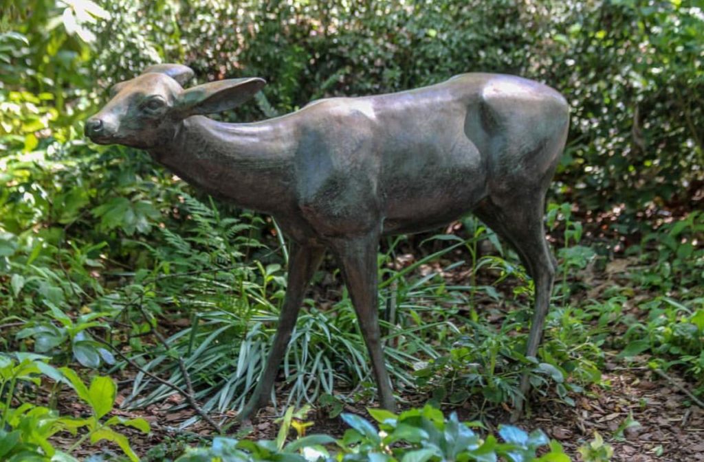Modern Outdoor Decorative Bronze fallow deer garden sculpture