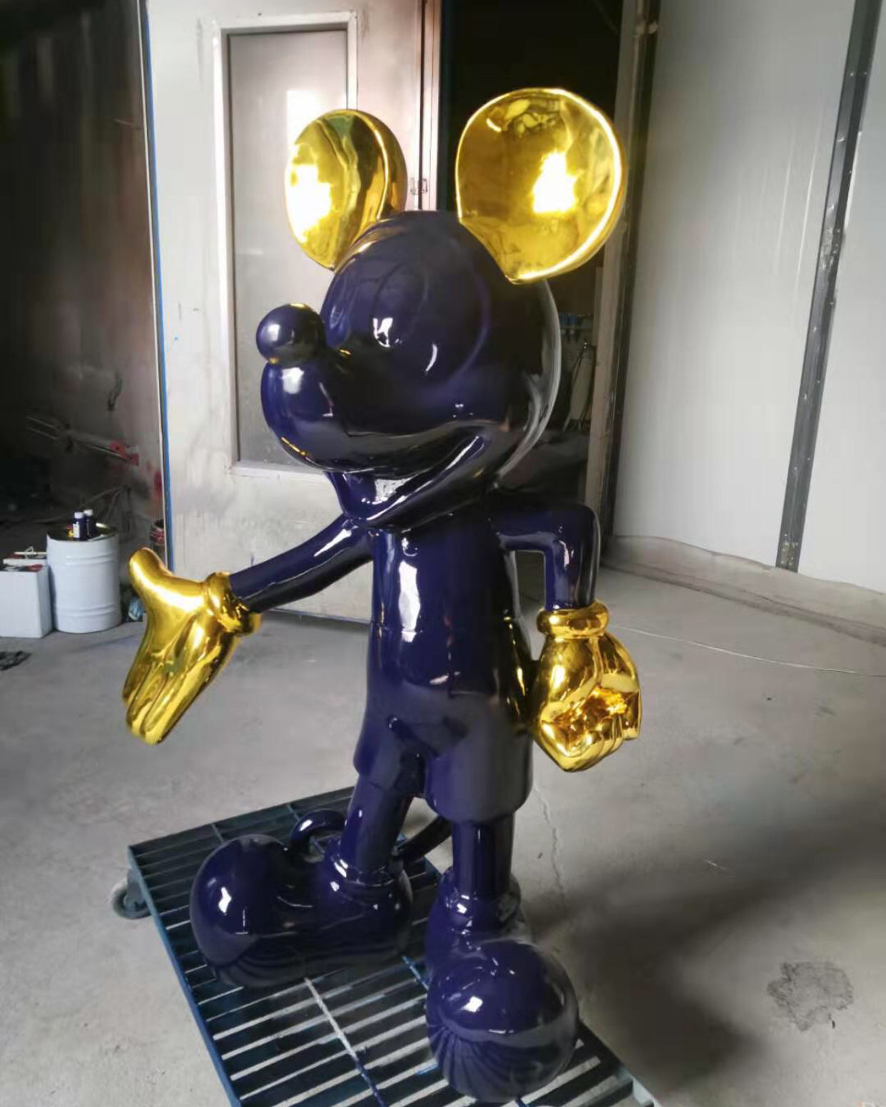 Popular Cartoon Disney Mickey Mouse Statue