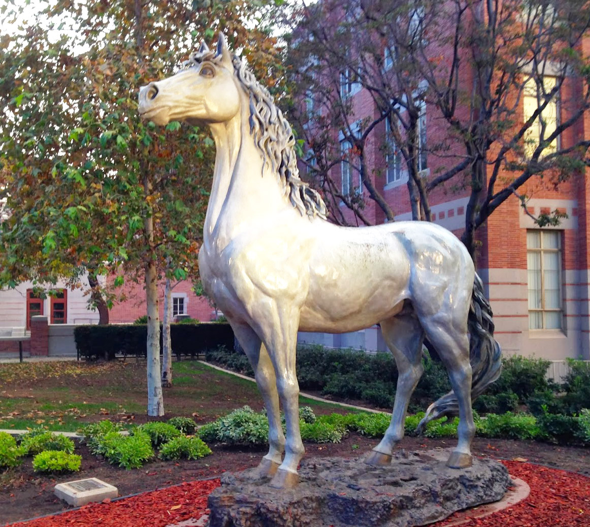 Customized artificial crafts reasonable price white horse sculpture for outdoor