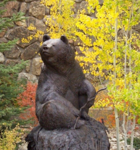 outdoor bear sculpture