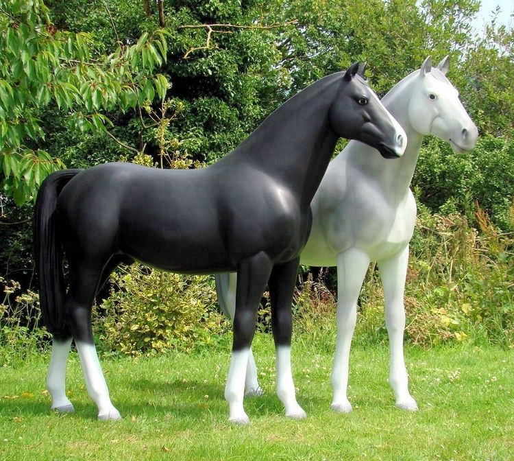 Artificial crafts reasonable price large white black horse sculpture for garden