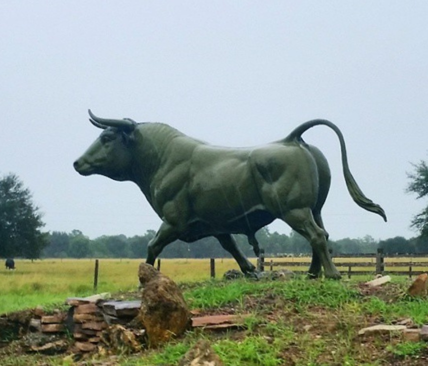 art of bull sculpture