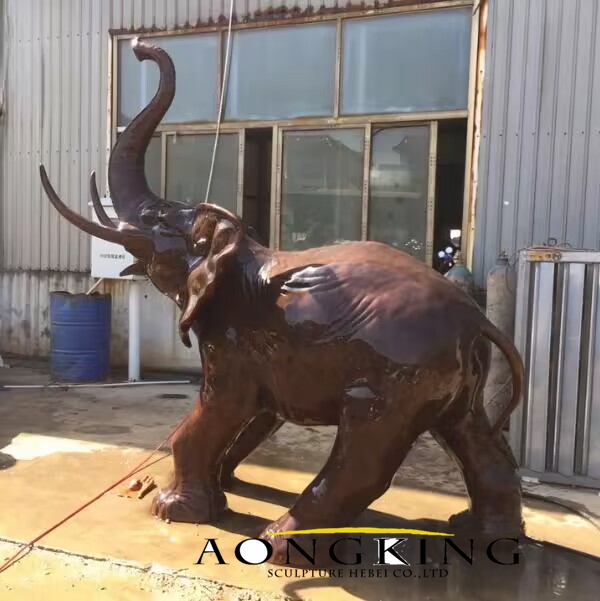 Aongking finished large elephant statue