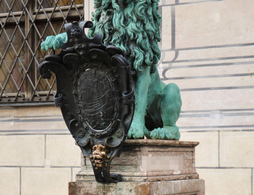Outdoor Garden Yard Sitting a Shield Bronze Popular Lion Statue at Palace
