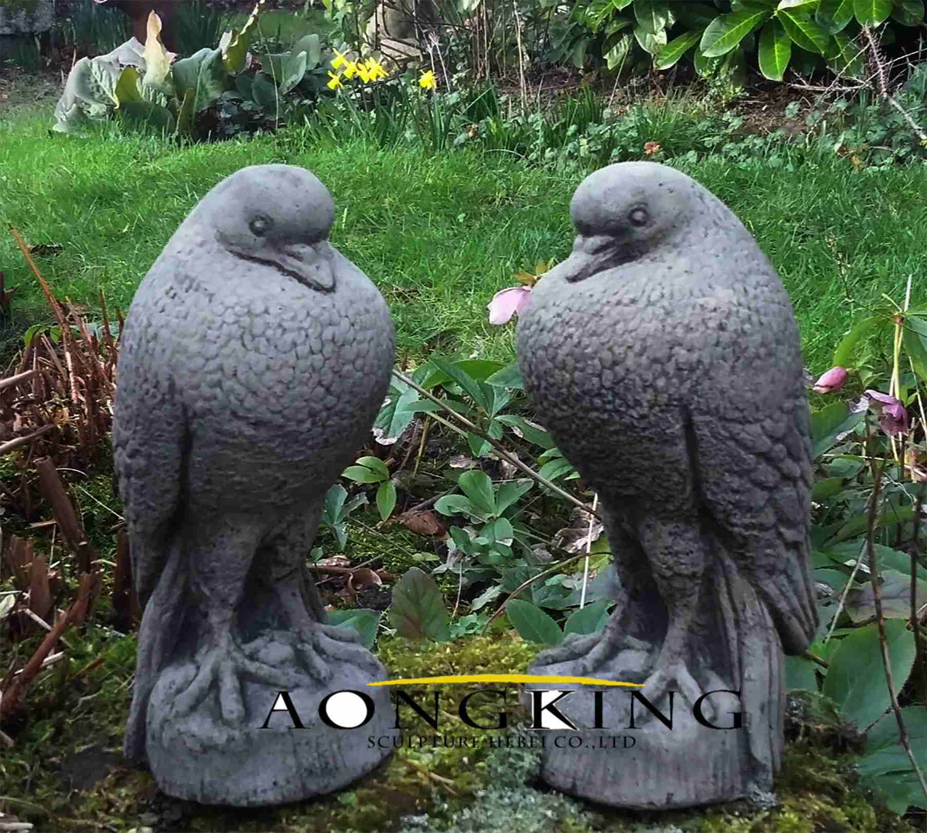 Stone Garden Pair of Birds Dove Pigeon Ornament Statues