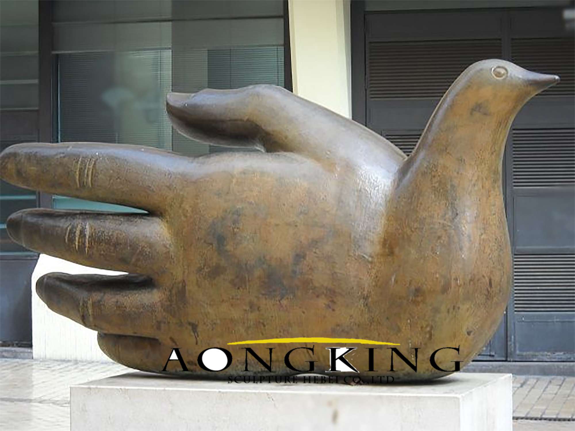 bronze figurative pigeon sculpture
